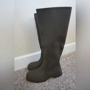 NWT Zara Forest Green Tall Rubberized/Rain Boots Size 41/10